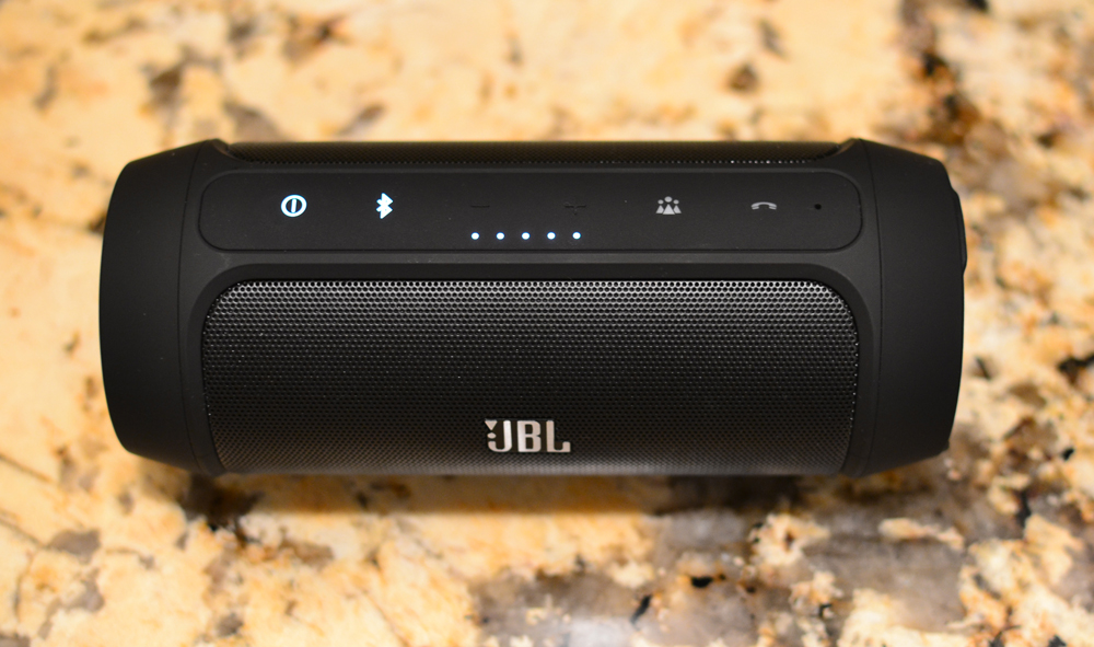 JBL-Charge-2-Controls