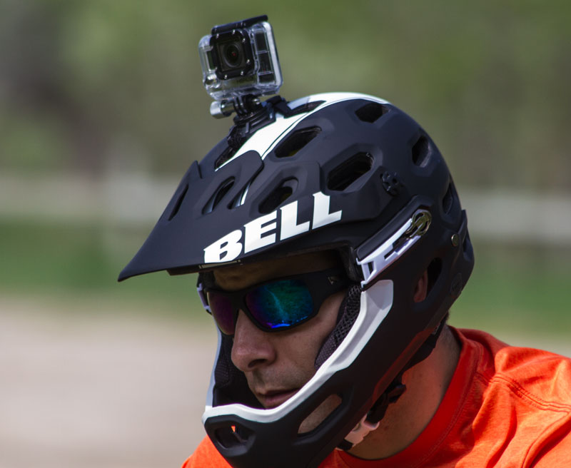 breakaway-camera-mount-super-2r-bell-helmet