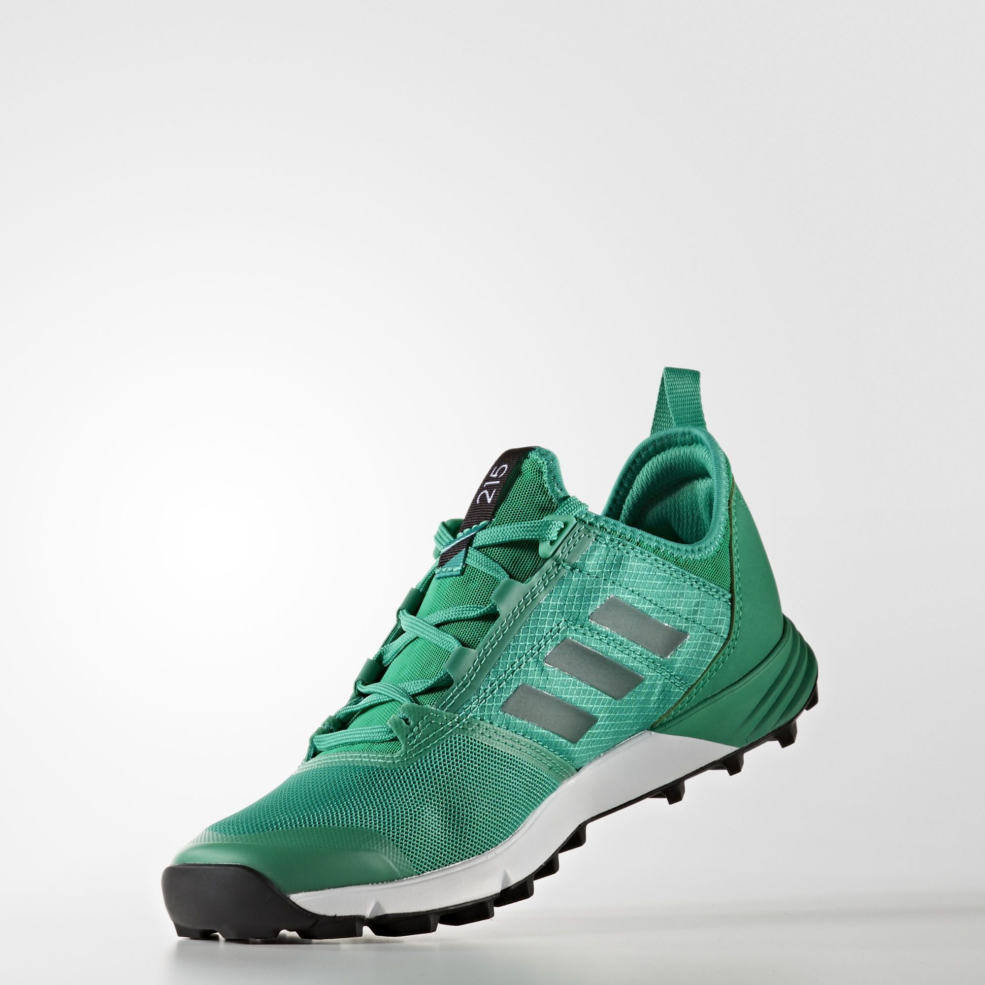 BB3066_04_standard