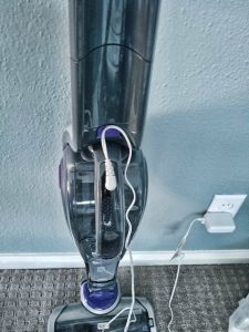 Black & Decker PET 2-IN-1 Vacuum Review