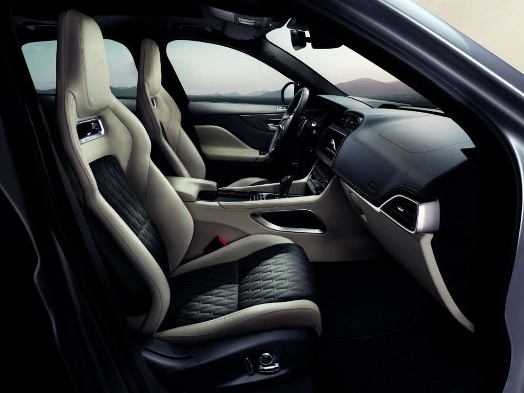 J_F-PACE_SVR_19MY_280318_027_GLHD