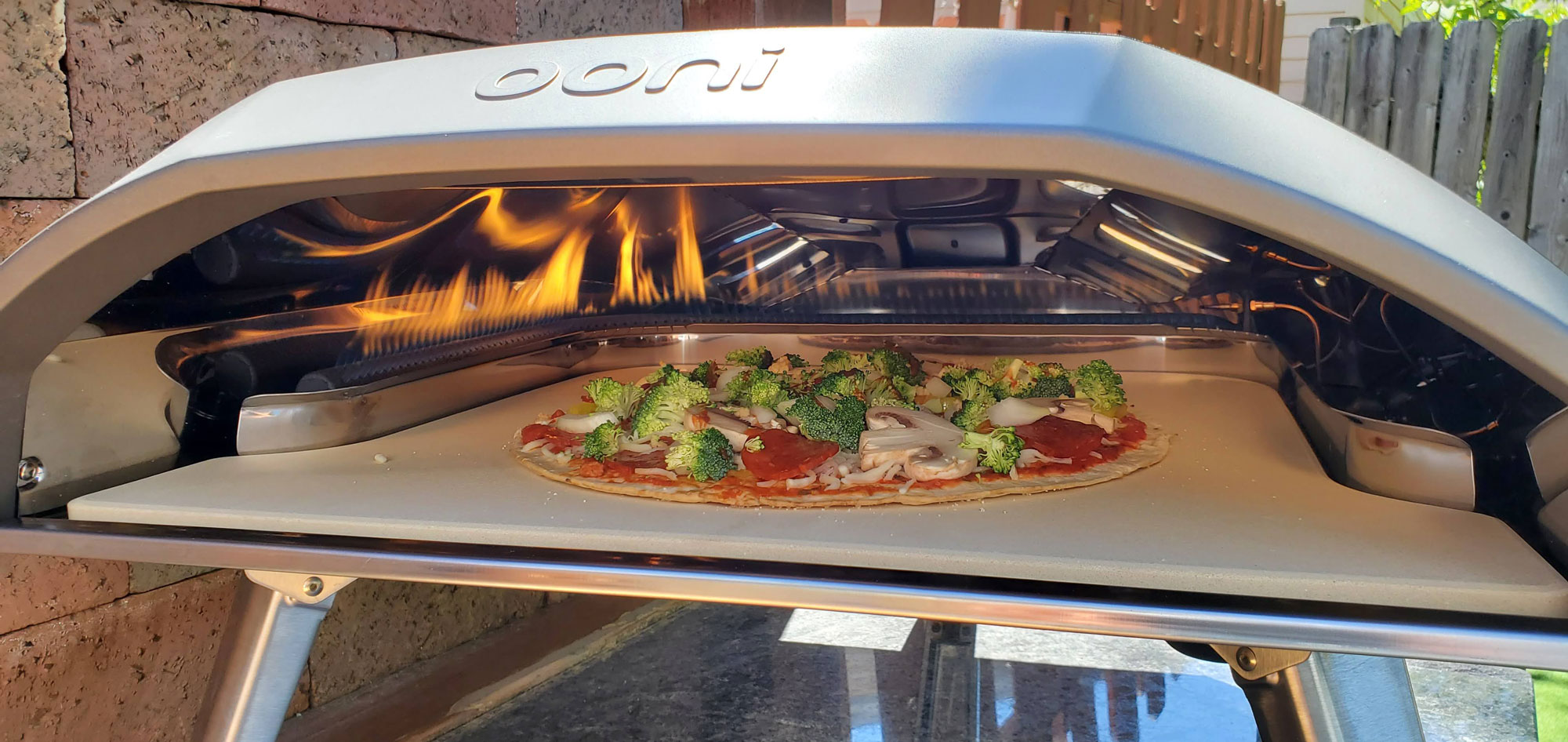 ooni-koda-16-pizza-fire-1